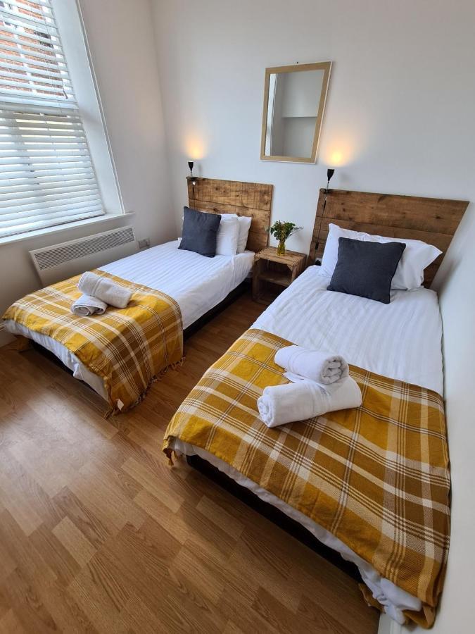 Coopers, Ground Floor Apartment With 2 Bedrooms And 2 Bathrooms Within A Georgian Listed Building Burton-upon-Trent Eksteriør billede