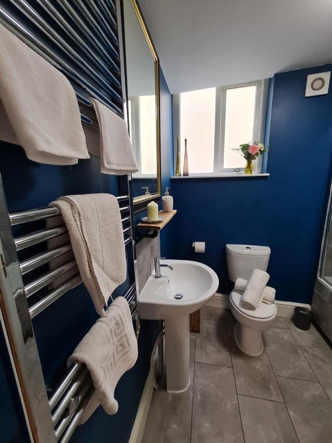 Coopers, Ground Floor Apartment With 2 Bedrooms And 2 Bathrooms Within A Georgian Listed Building Burton-upon-Trent Eksteriør billede